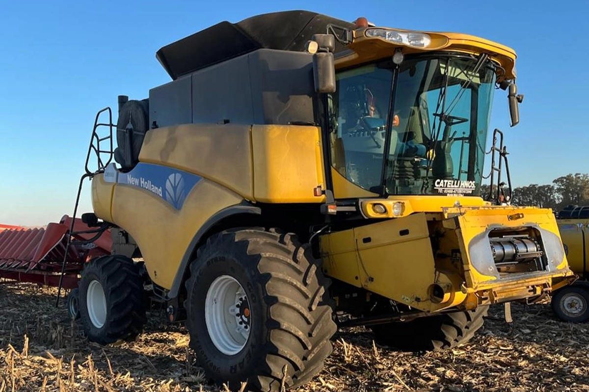 New Holland CR 9060